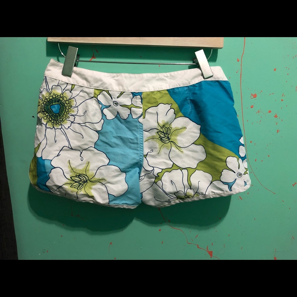 Beach Short - Picture 2 of 2